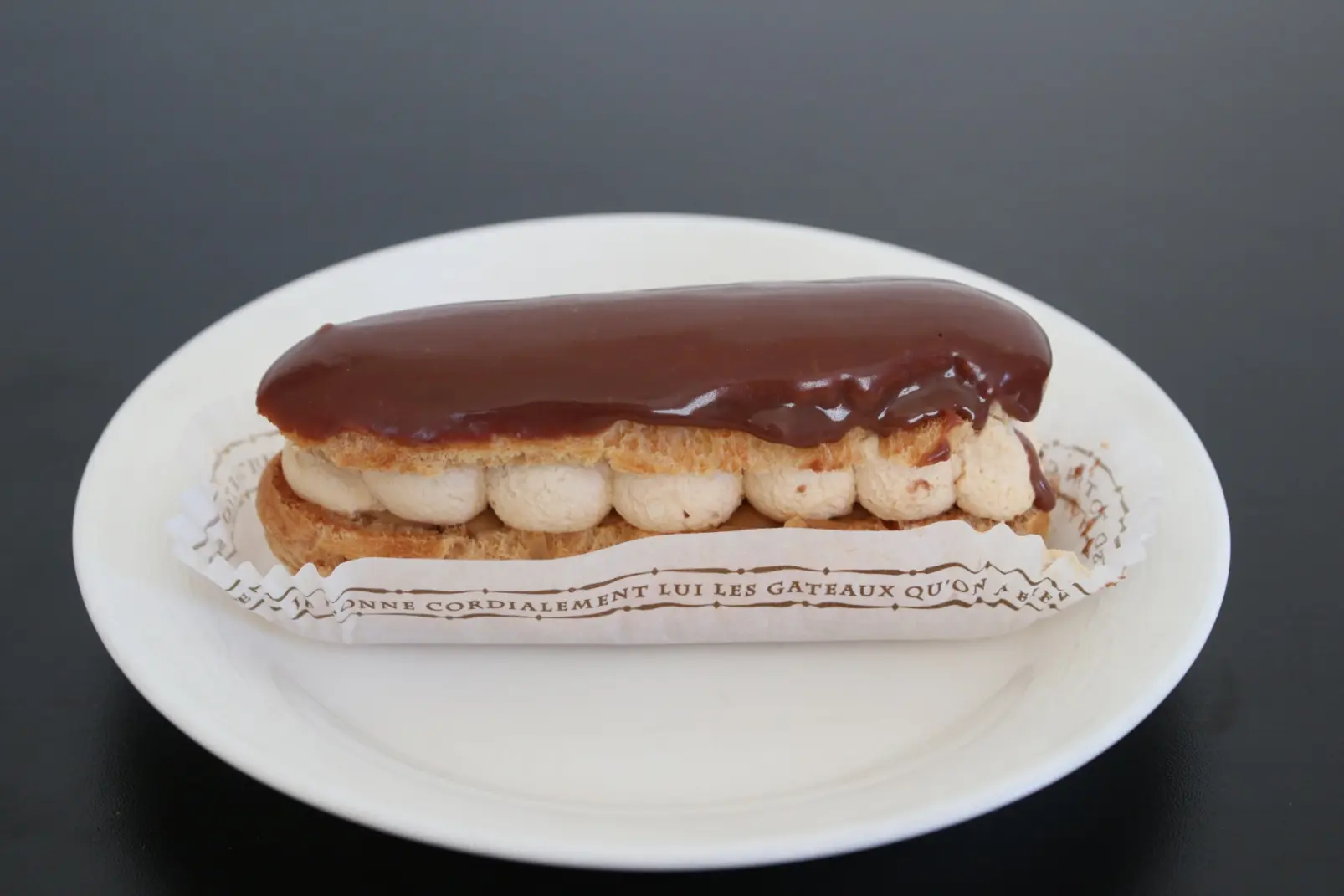 「ラ・メゾン ド ジュン」一度食べたらやみつきのキャラメルエクレア【富山市】-1