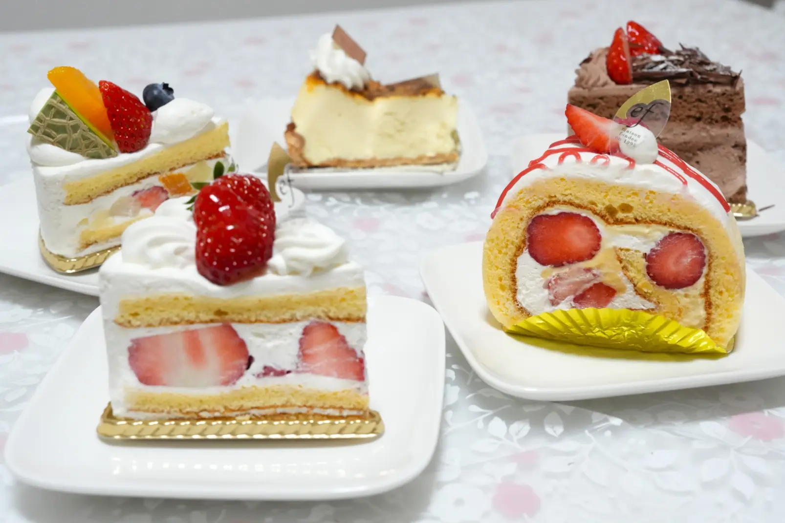 「アン・ファミーユ」季節の果物を使ったケーキと焼き菓子が人気【富山市】-0