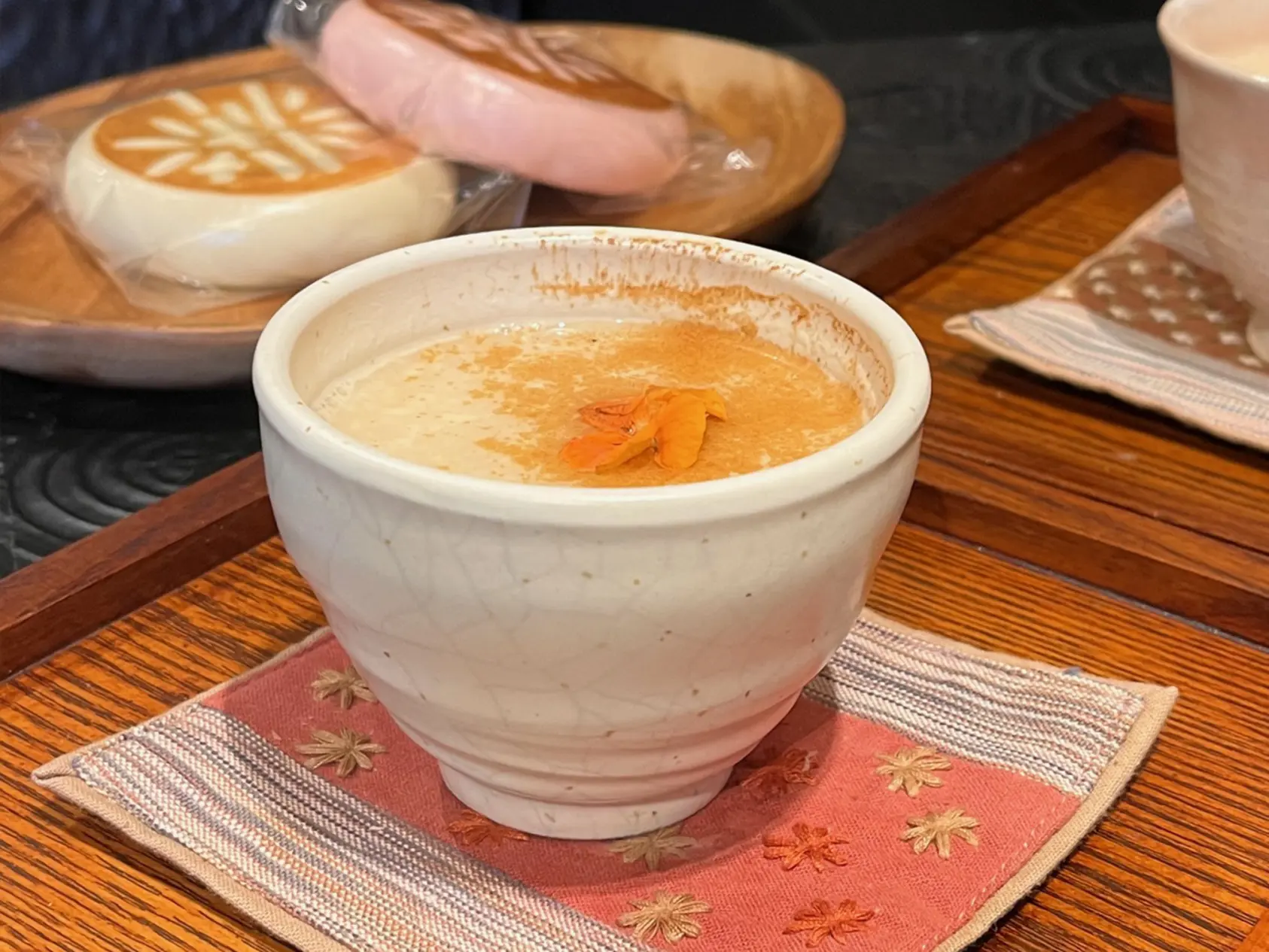 「竹林堂本舗」定番の甘酒まんじゅうと夏季限定の甘酒スムージー【富山市】-2