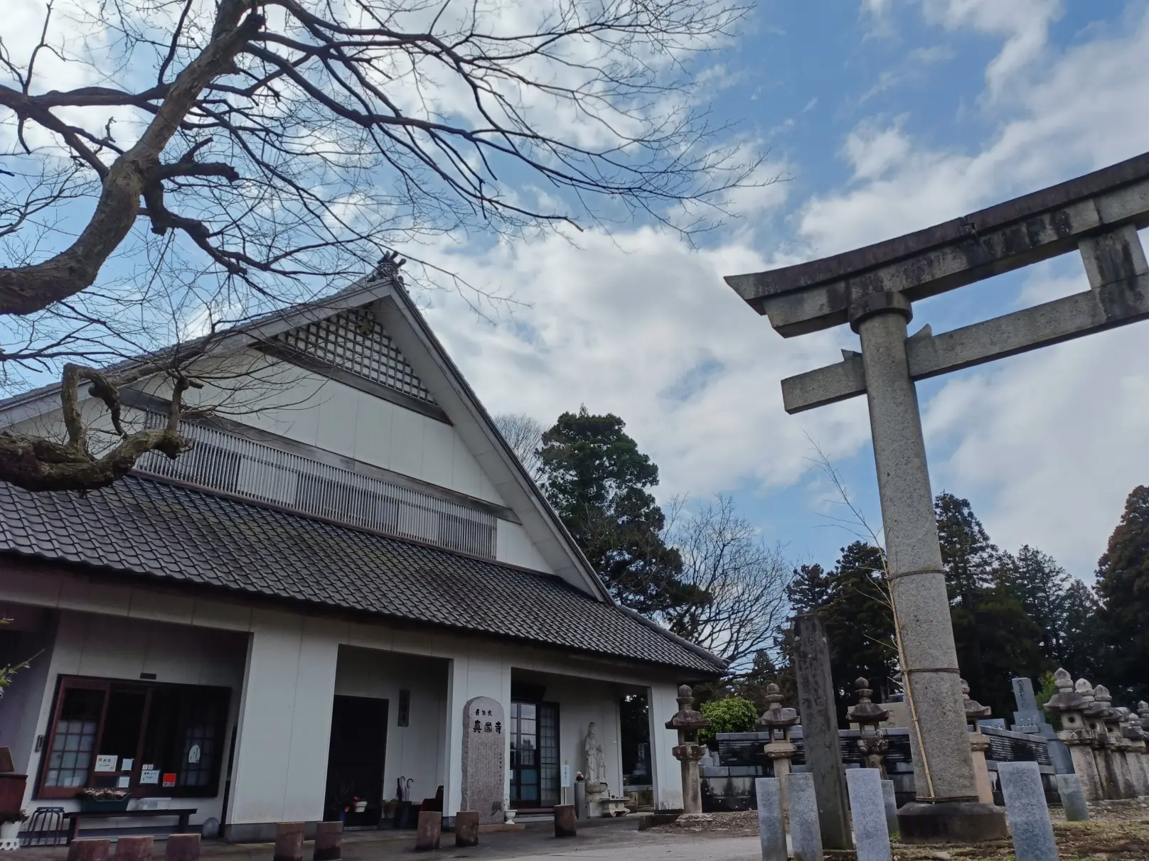 富山藩前田家墓所の守役「真国寺」-0