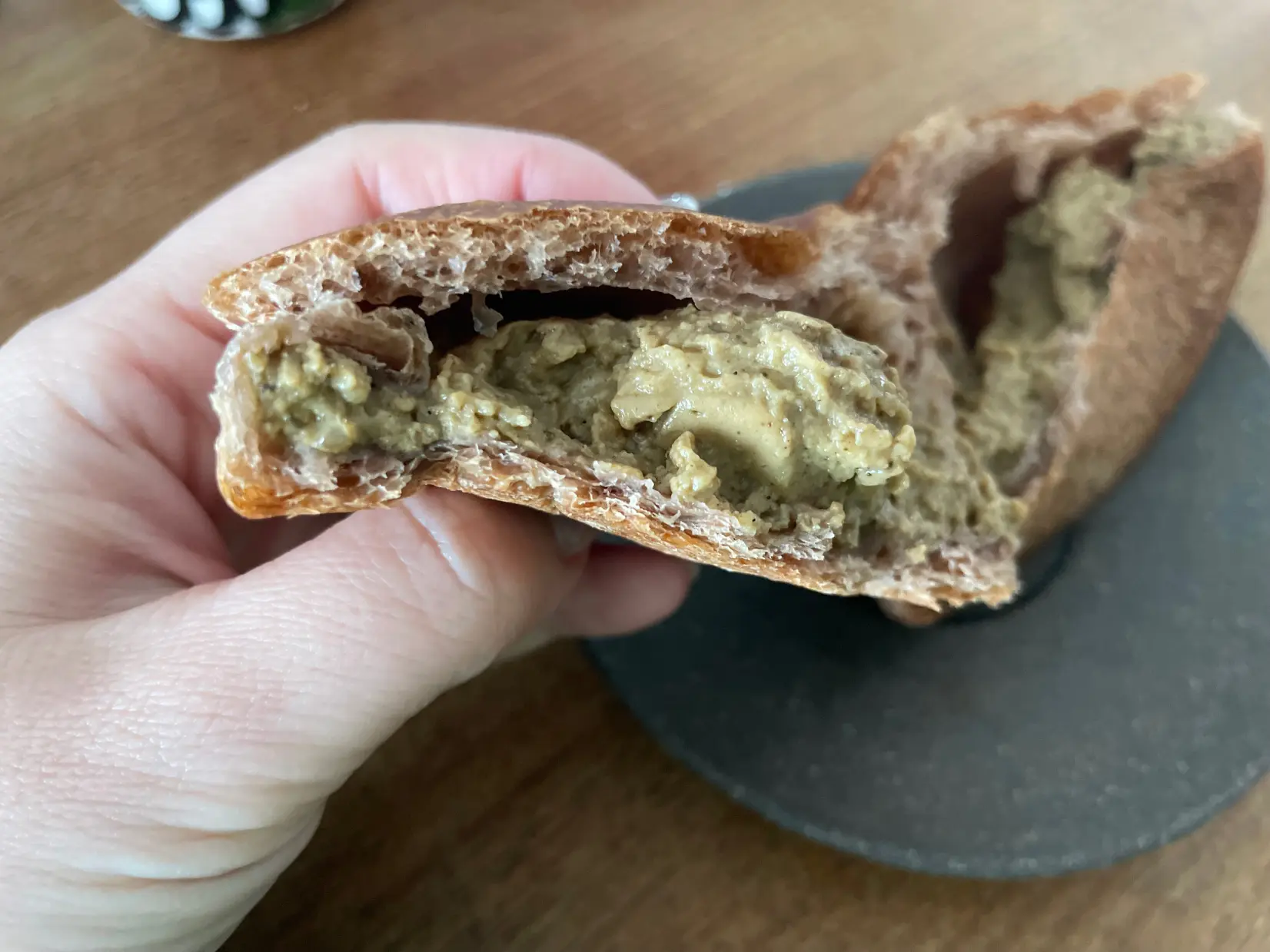 ６【Trente et un（富山市）】富山発のたまご「呉茶玉」を使ったパン-1