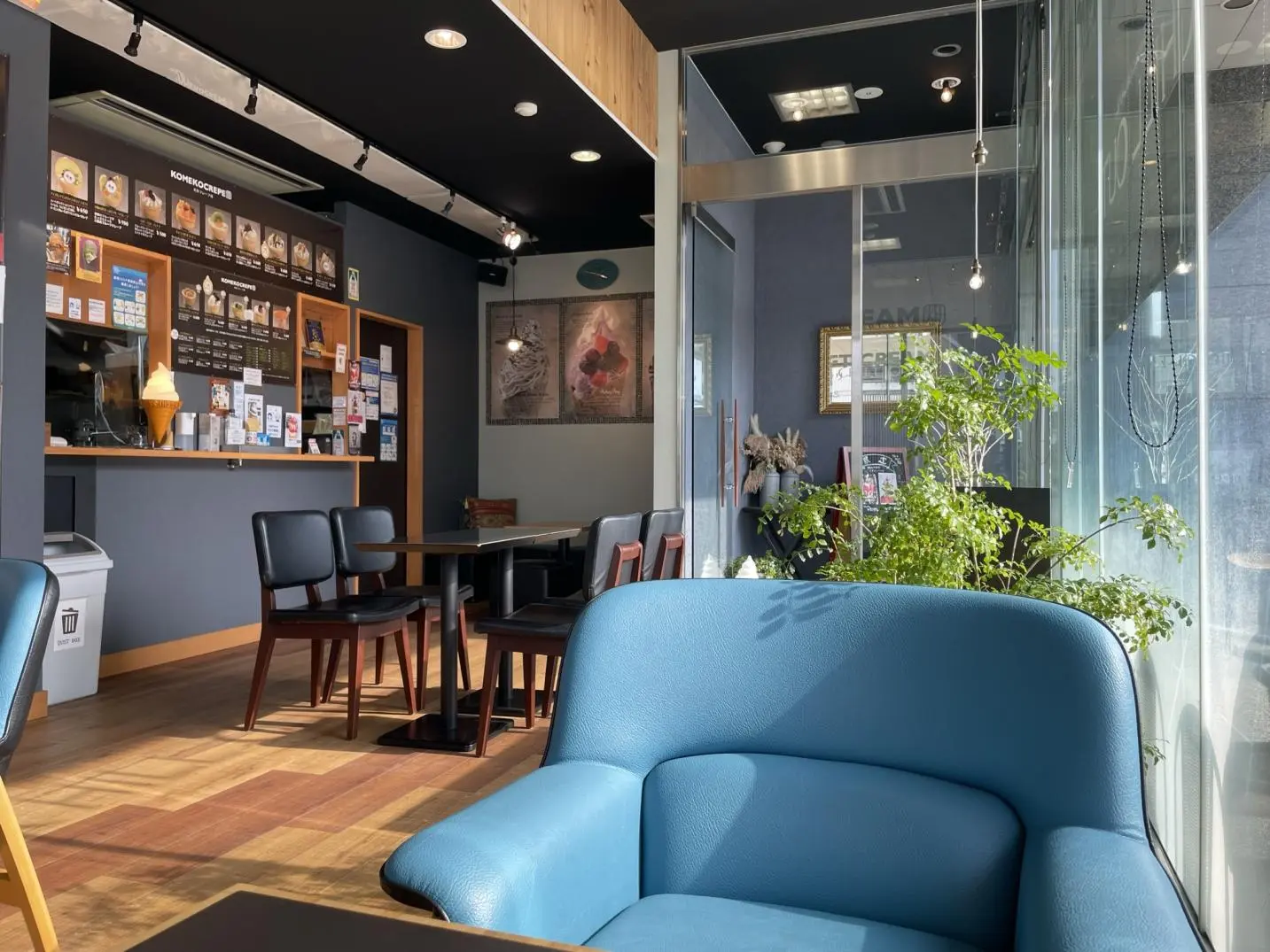 1．人が絶えない人気店「CHILL OUT&ソフトクリーム畑　富山本店」（富山市・射水市・高岡市）-2
