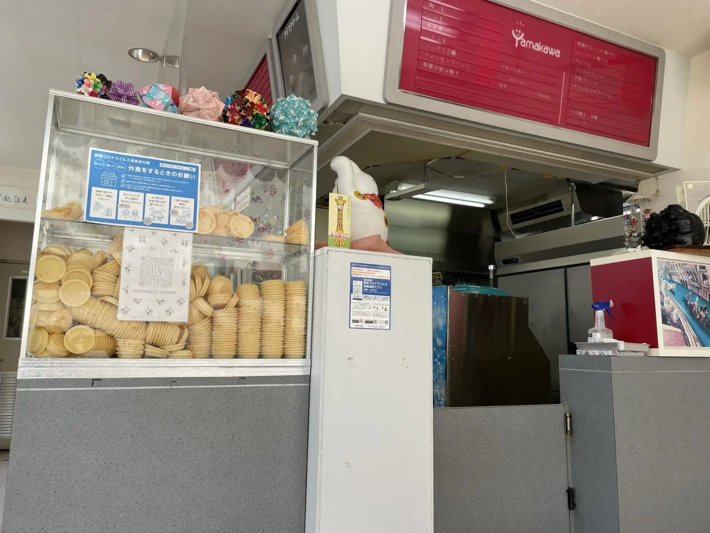 3．昔ながらのモナカを味わえる「山川 山室店」（富山市）-4