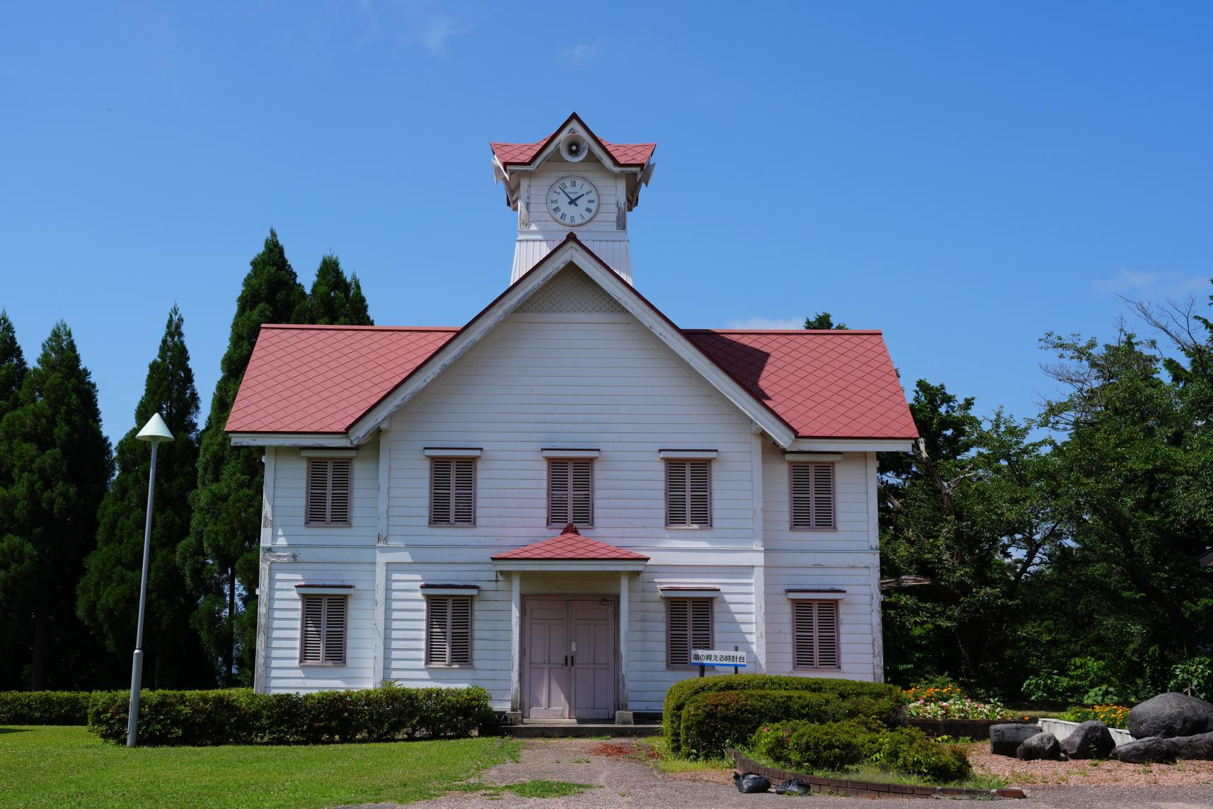 シンボルの「海の見える時計台」-0