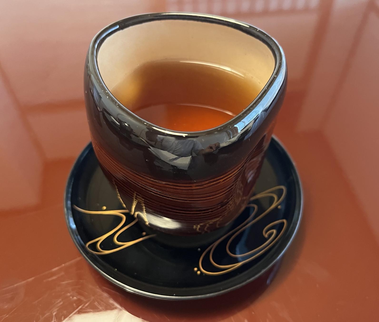 四代目徳田八十吉作・優しい色合いの九谷焼と氷菓に癒される-1