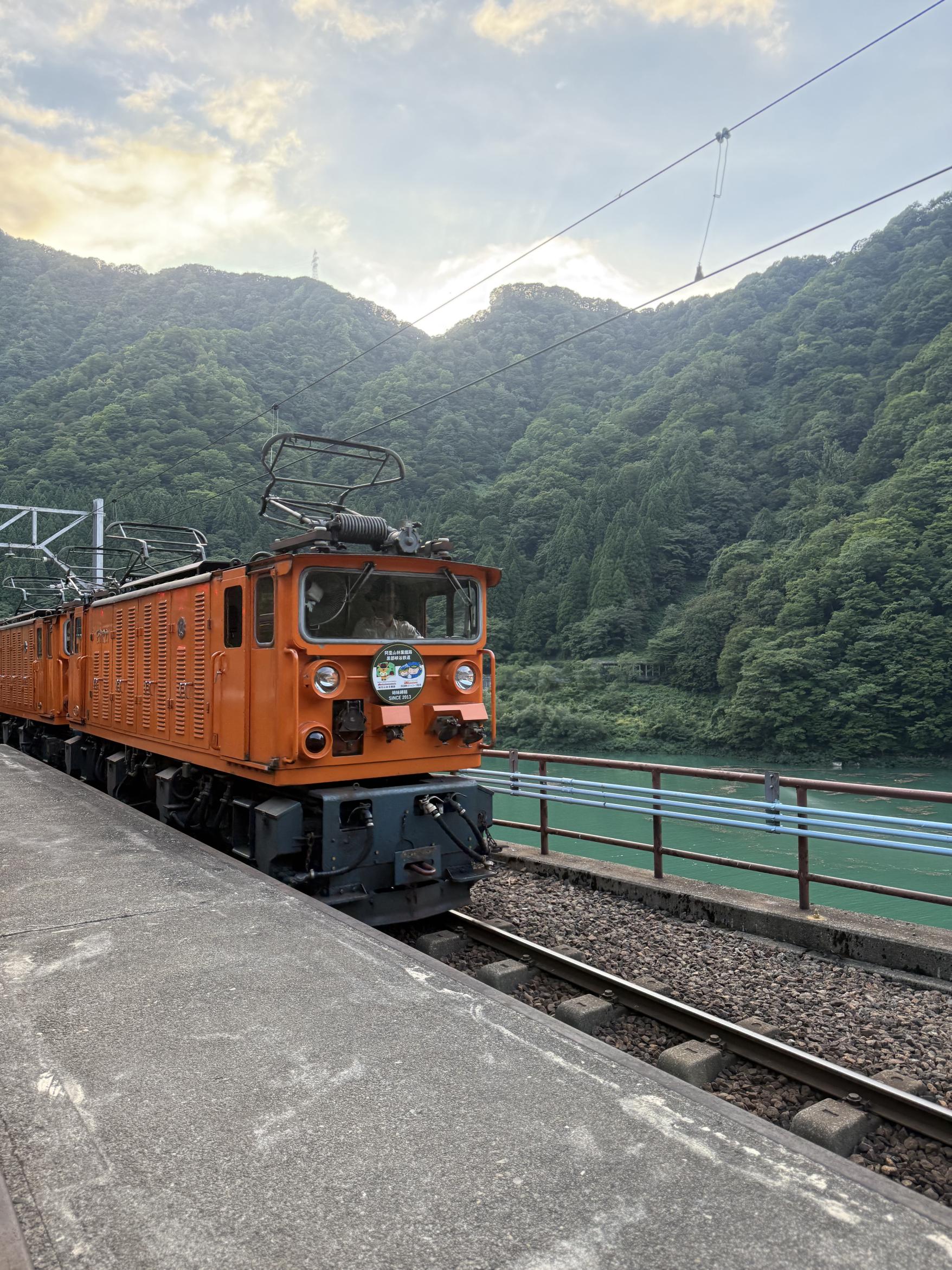 360度自然を感じるリアル・アトラクション　トロッコ電車-0