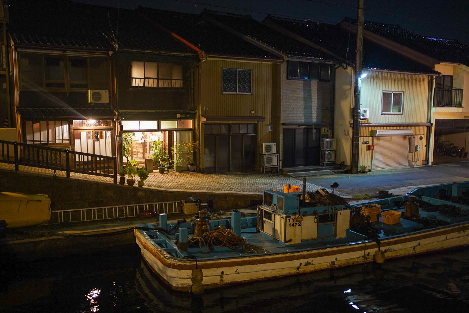 夜まで開いている美容院。お酒も飲める？-0