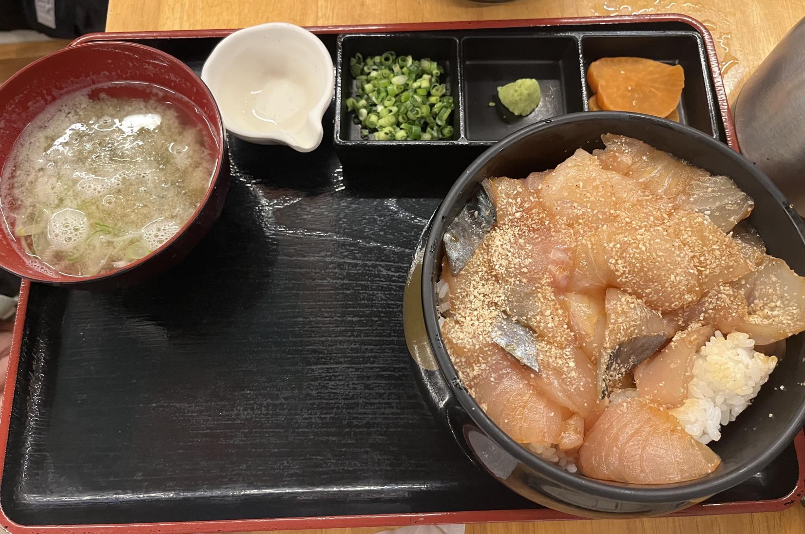 ゴマ醤油漬け丼でシメ-0