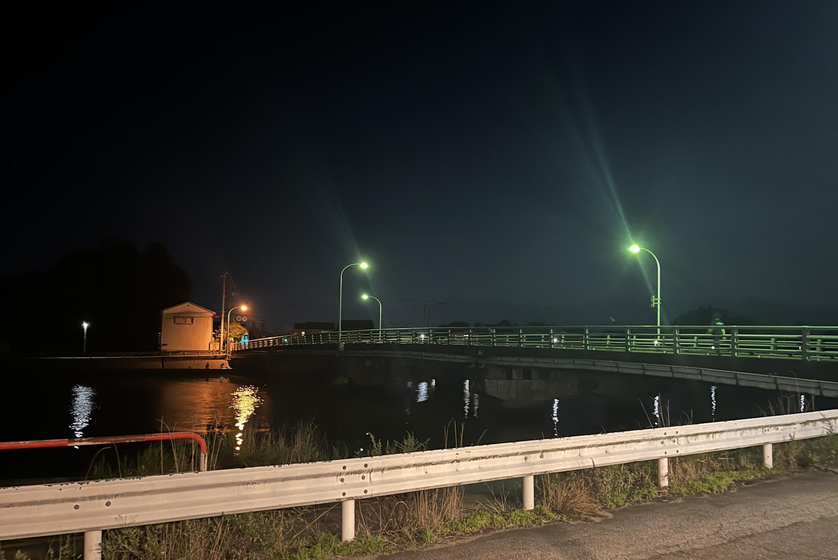 腹一杯食べ尽くし“ありがた～く”なって旅路を終える-0