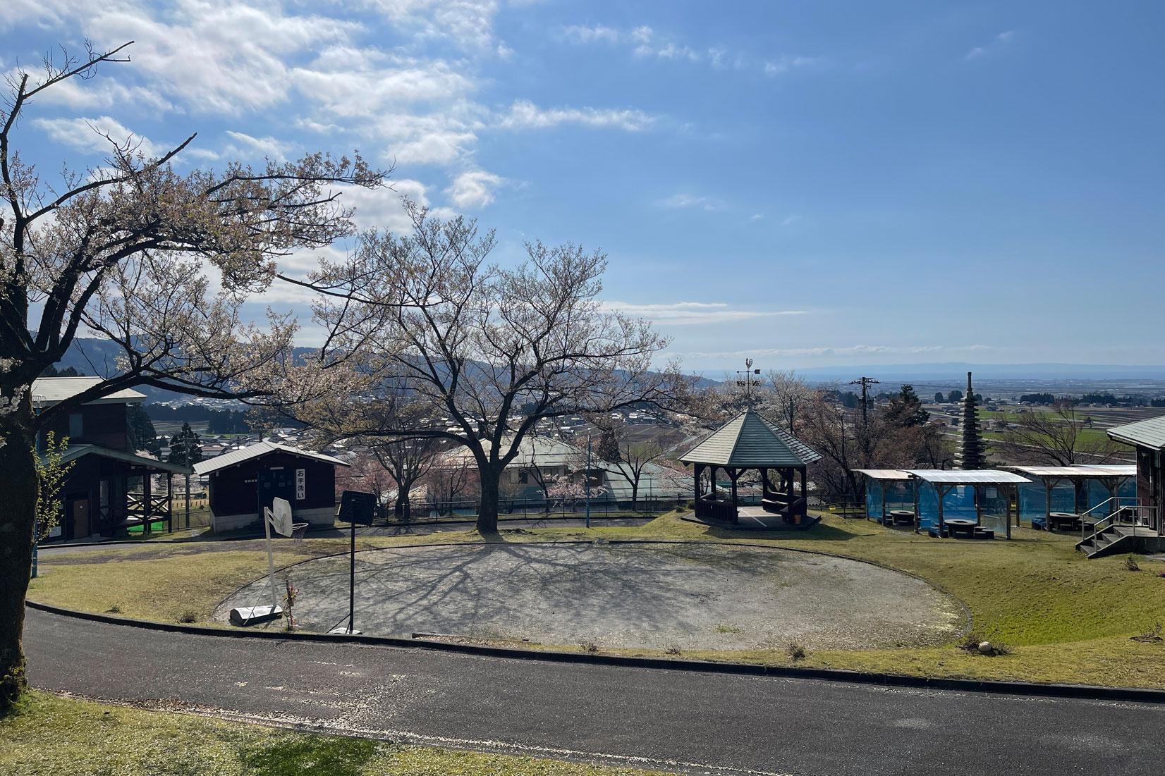 山の遊びと自然の楽しみ-0