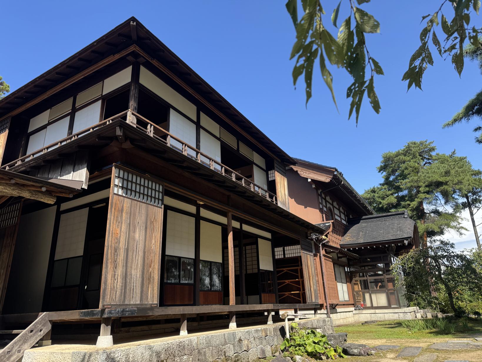 松桜閣（しょうおうかく）の閑静な庭園-0