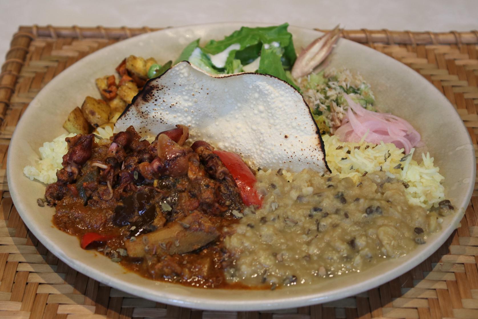 スパイスの効いたカレーを堪能！-0