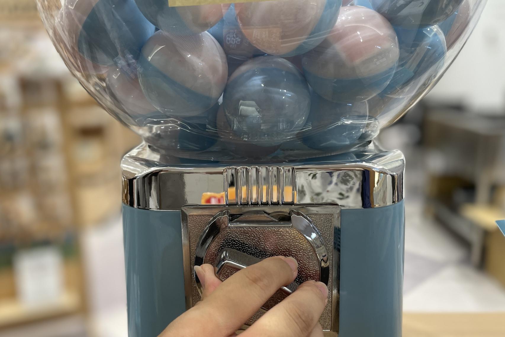 「お寿司ガチャ」にも挑戦！-1