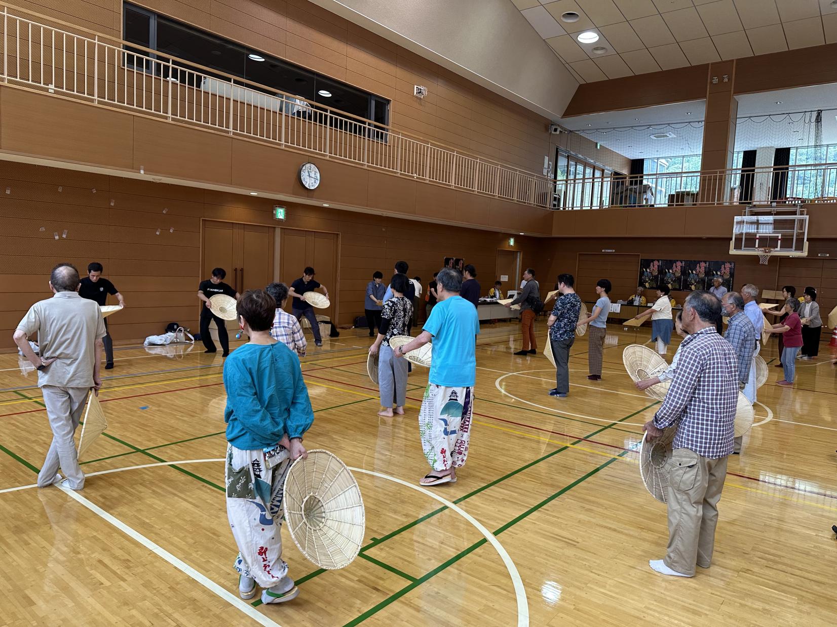 麦屋節の踊りコンクールに挑戦！-1