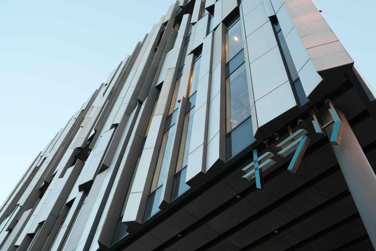 複合施設「TOYAMAキラリ」とは？-1