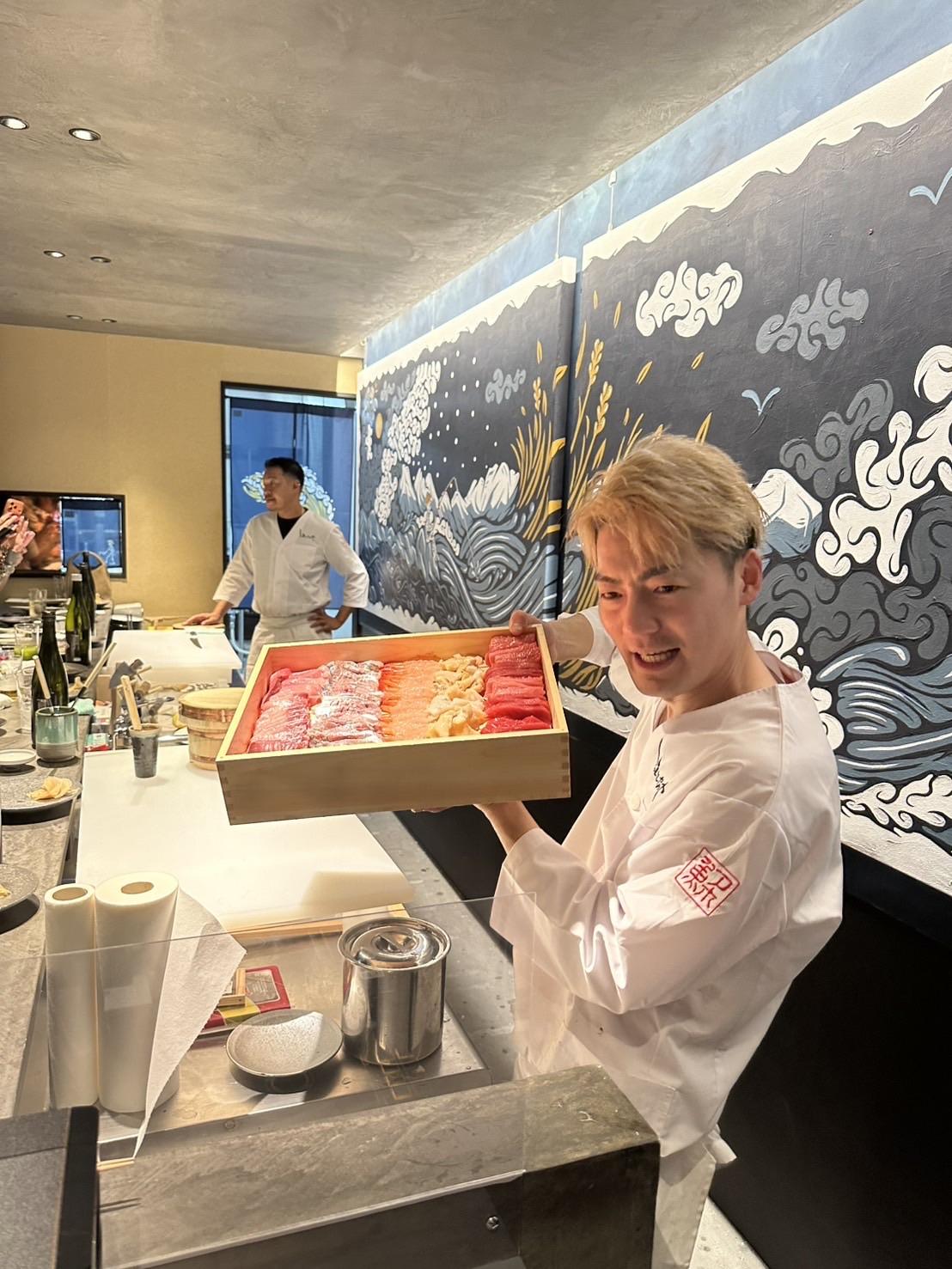 夜は寿司屋「数寄や とっととやれや」に-0