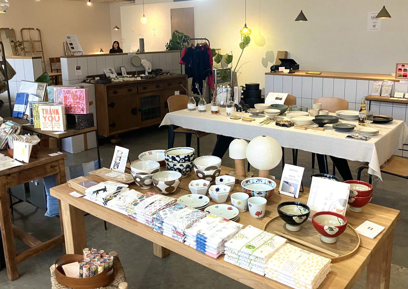 暮らしの中に、そっと余白を。心が潤う雑貨と出会える店「小屋のじかん」-1