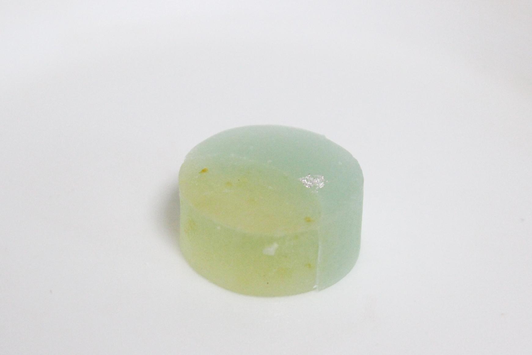 目を奪われる美しさの琥珀糖「瑞玉（みずたま）」-1