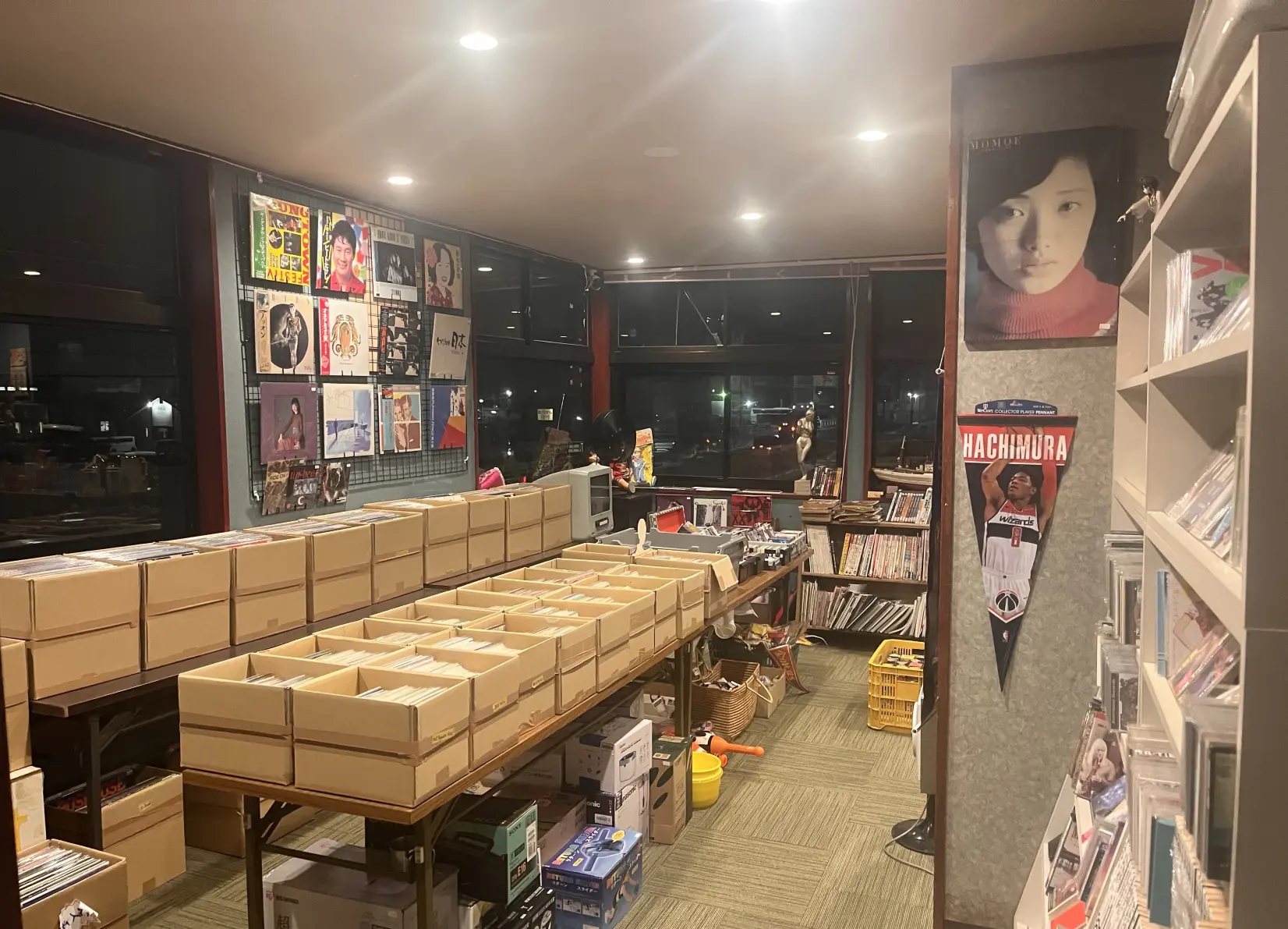 富山市でレコード巡り。レトロな名店と海鮮グルメで栄養120％の