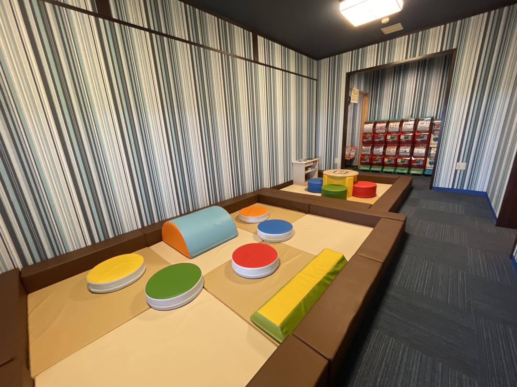 子どもが喜ぶ、キッズコーナー-0