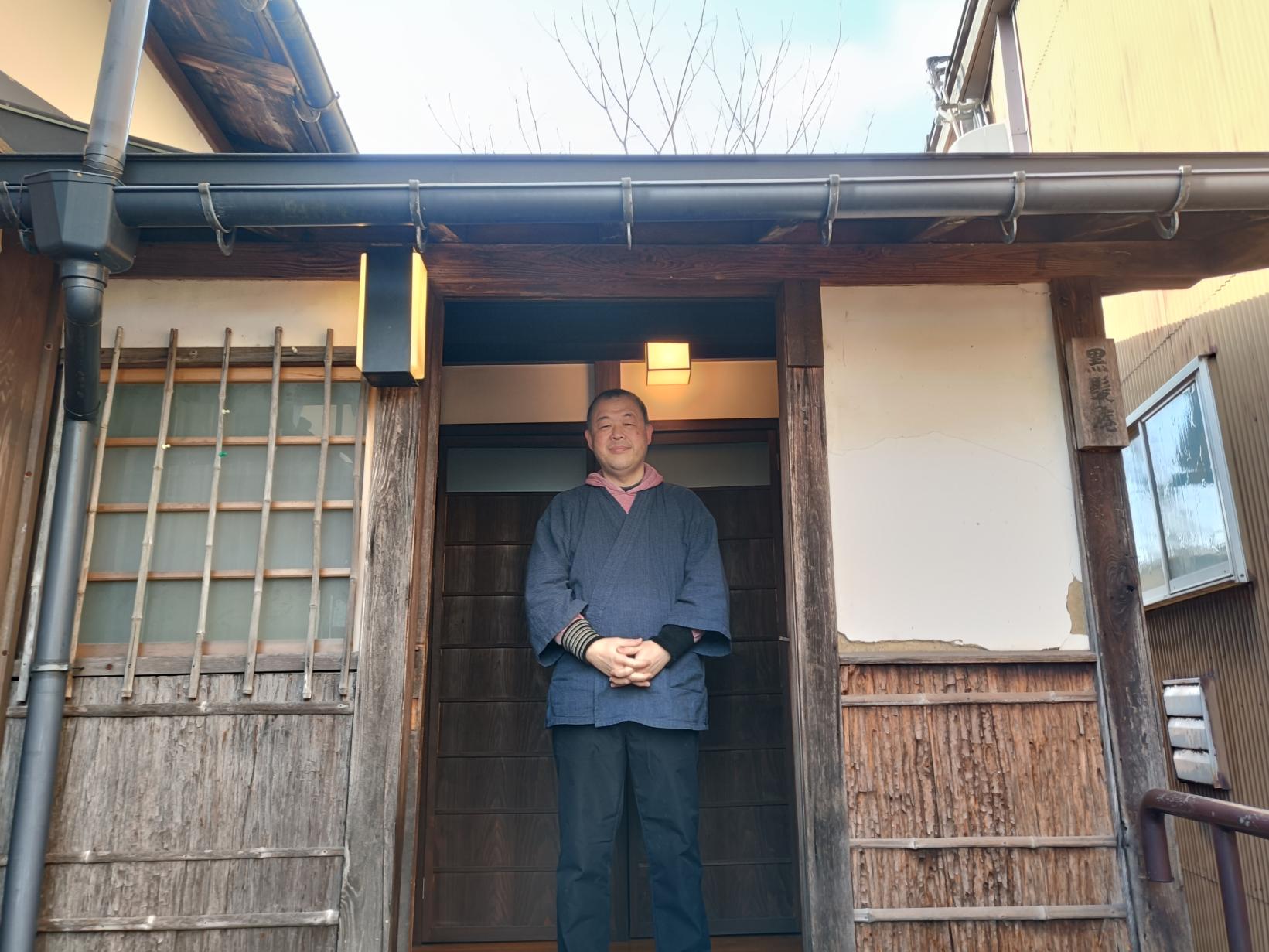 「黒髪庵」でぐい呑みづくり〜井波彫刻体験-0