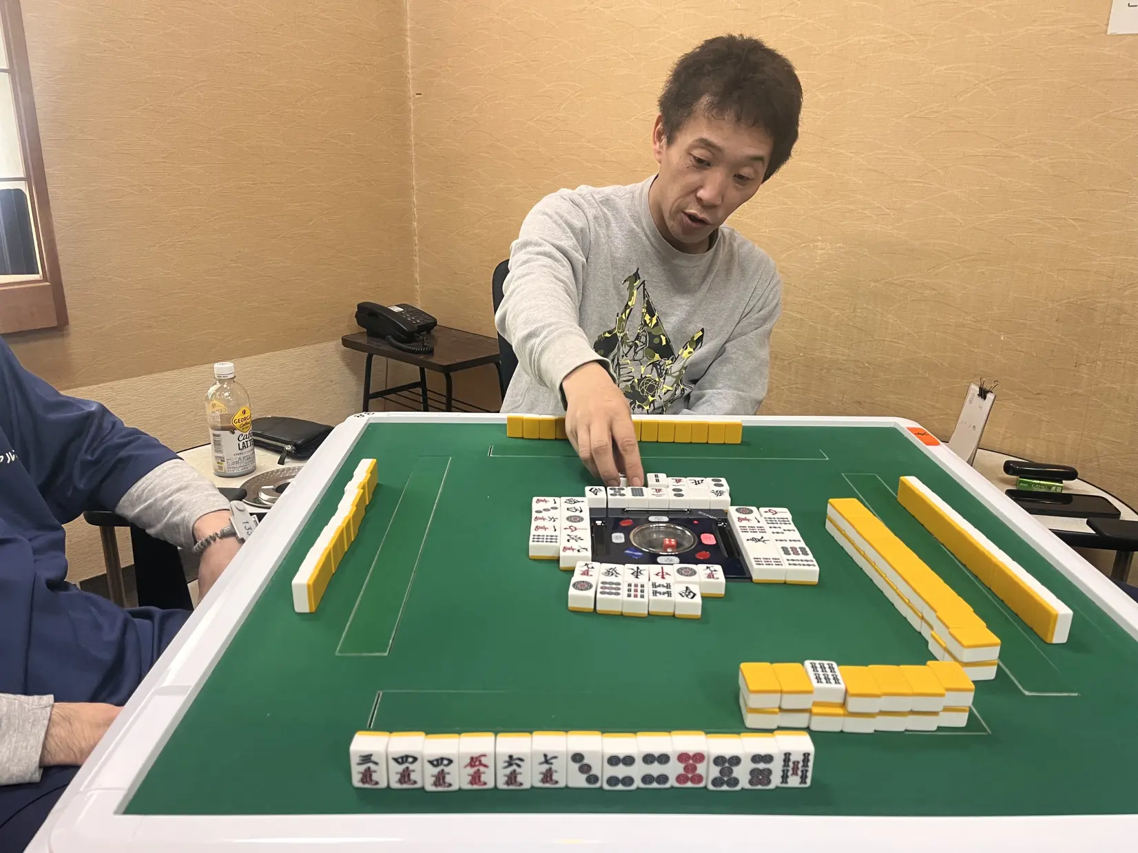 10年ぶりの牌、前半戦はリハビリ麻雀-0