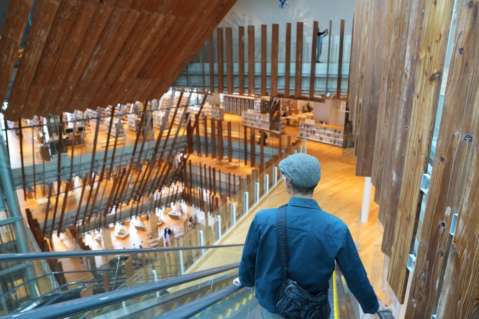 「富山市ガラス美術館」の近くにあるケーキ屋さん-0