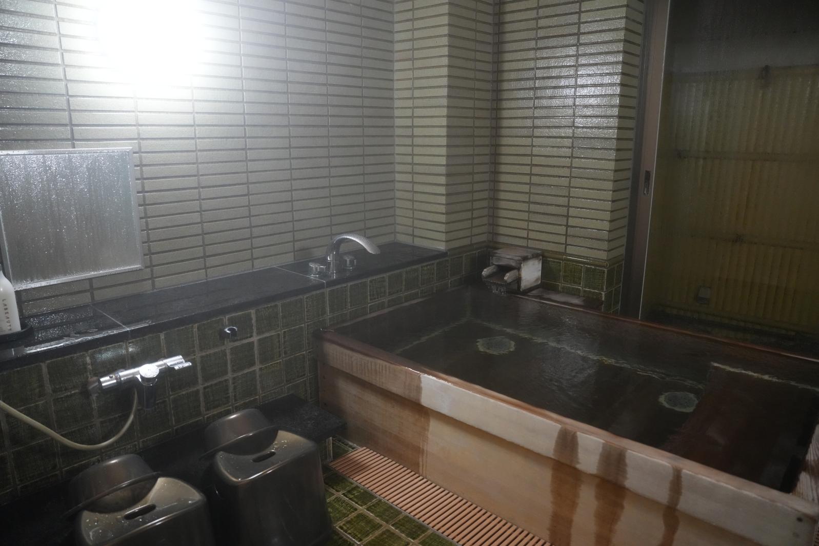 ファミリーにおすすめの「貸切風呂」も！-0