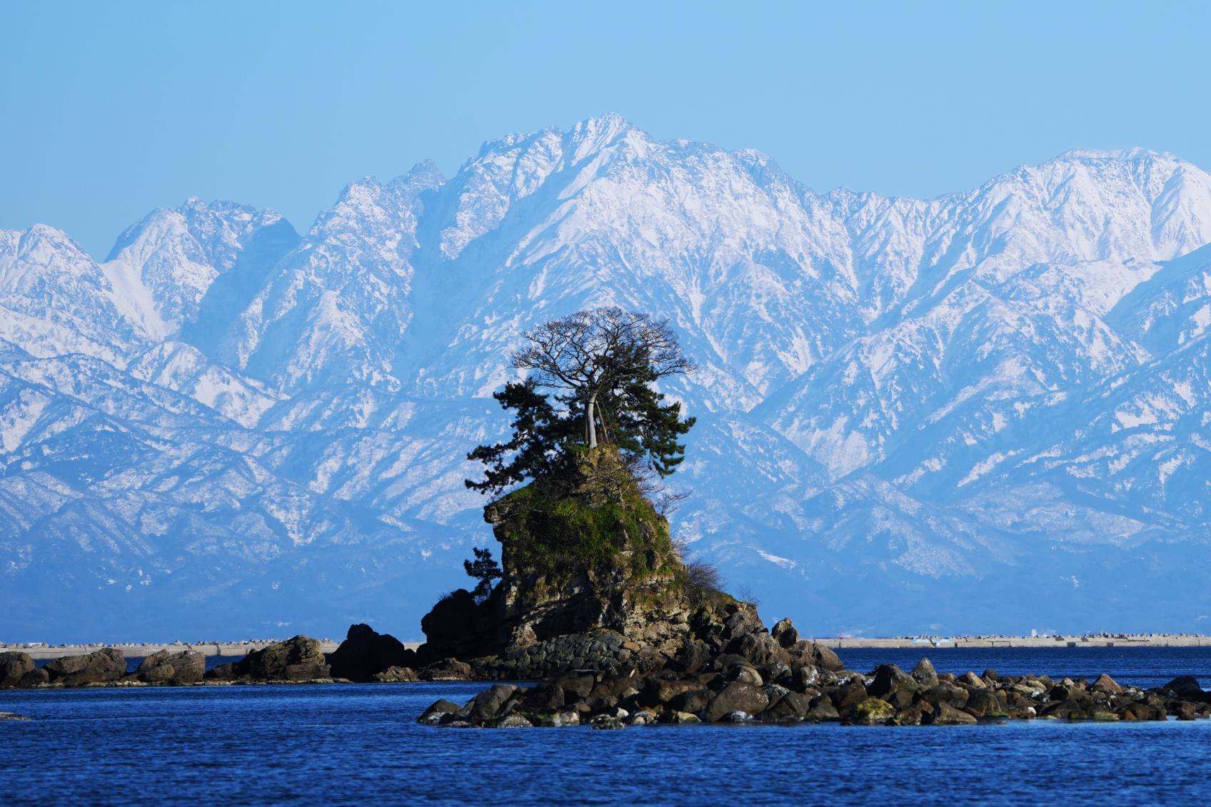 【オススメスポット】「雨晴海岸」を散策しよう！-0