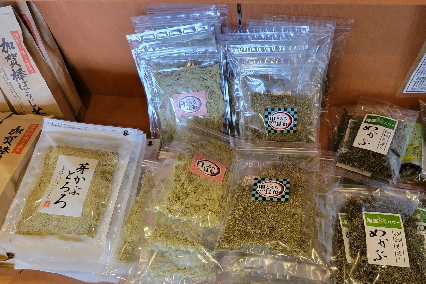 充実している「お土産物売り場」-1