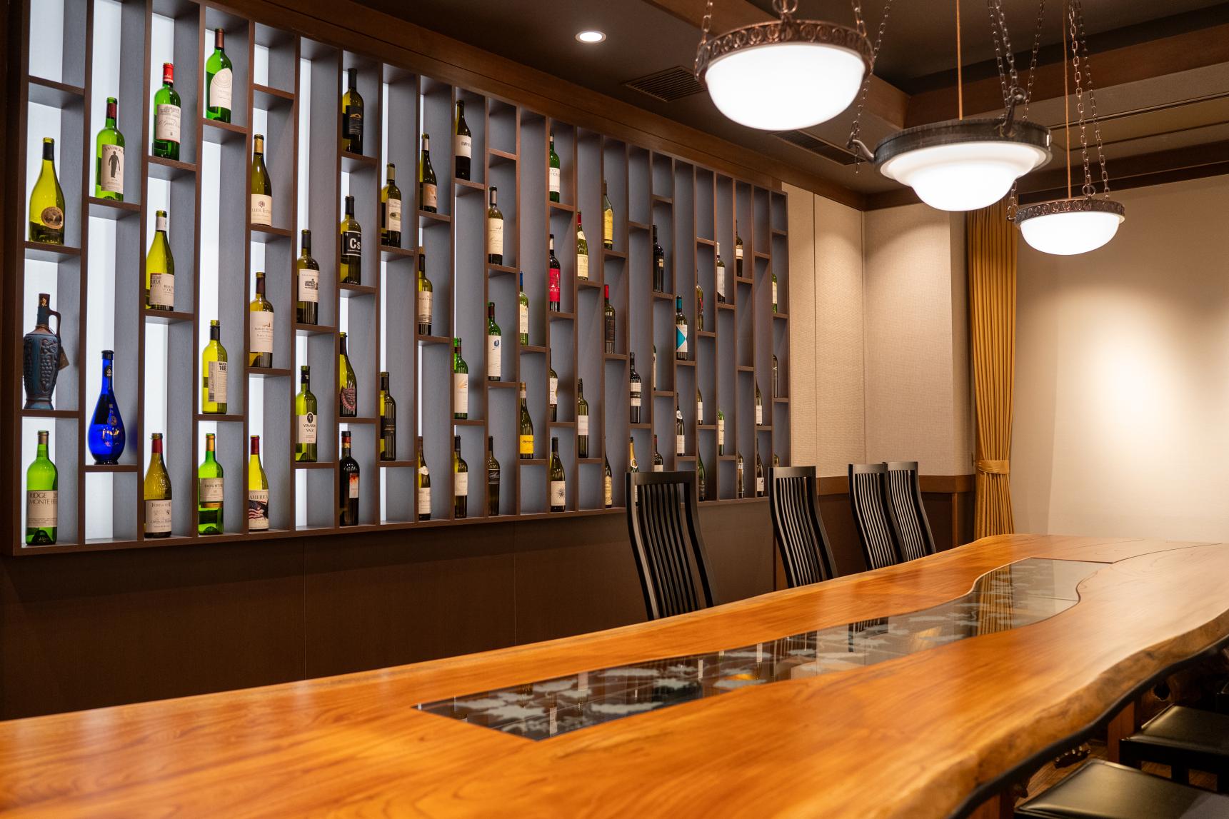 まずは夕食フロアを見学-1