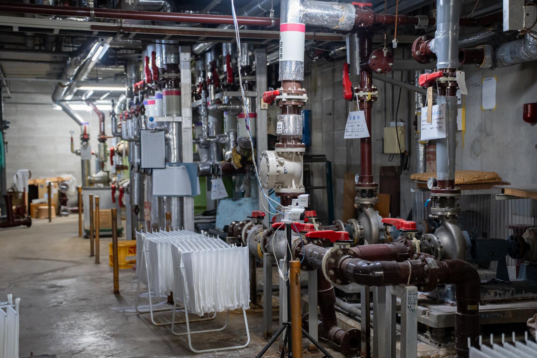 待ちに待った「温泉の地下室」へ-0