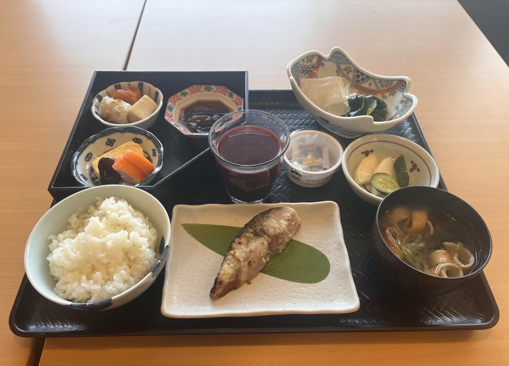 余韻を抱いて、富山の朝食へ-0