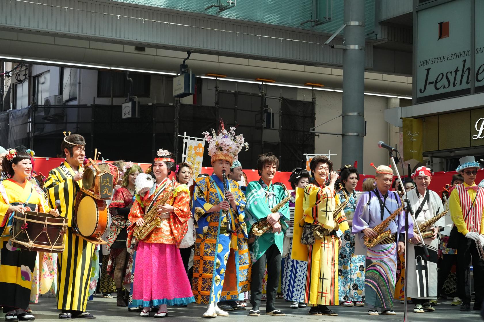 【見どころ②】オープニングセレモニー　会場：グランドプラザ-0