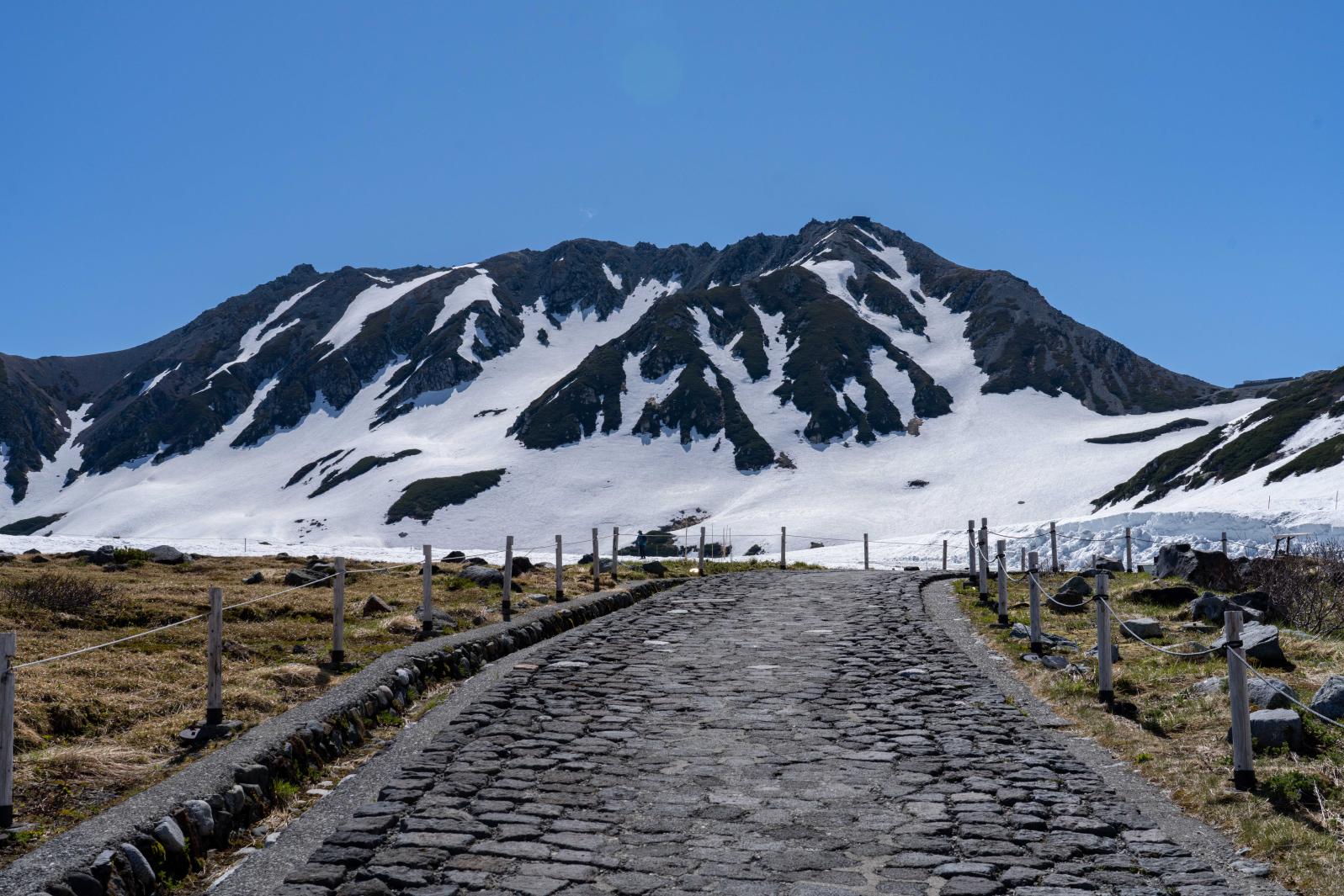 【6月の立山室堂】雪とアウトドアを楽しむ-2