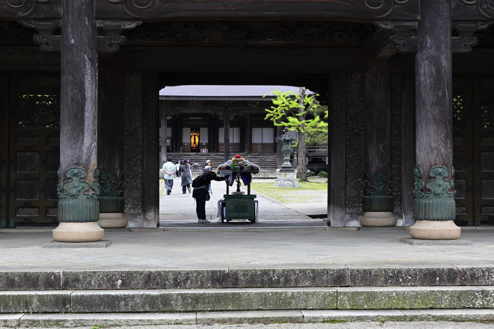 【井波別院 瑞泉寺】～井波木彫刻発祥のお寺-0