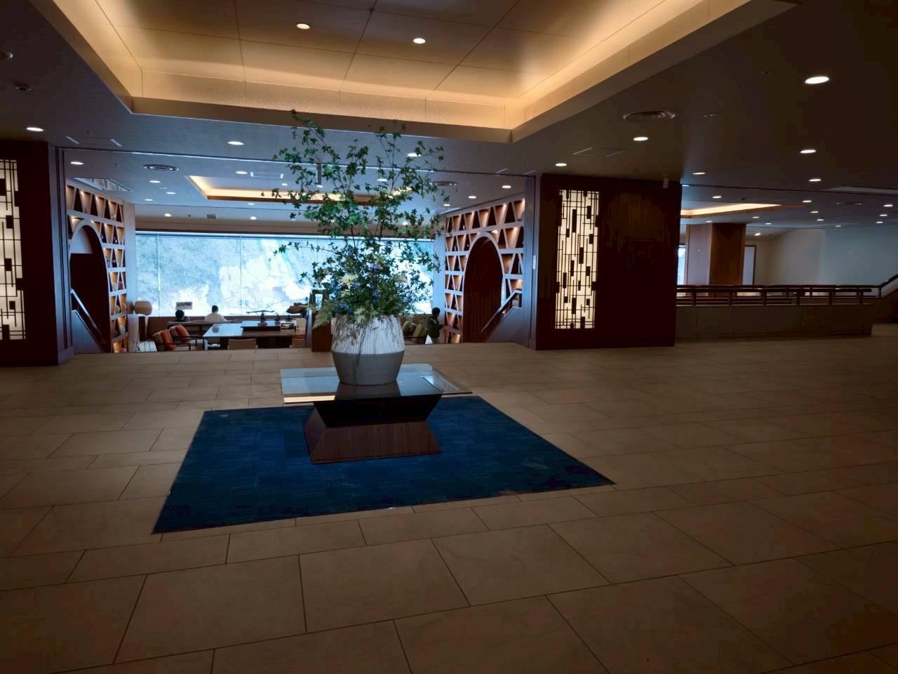 木の温もりを感じるくつろぎの館内「やまのは」-0