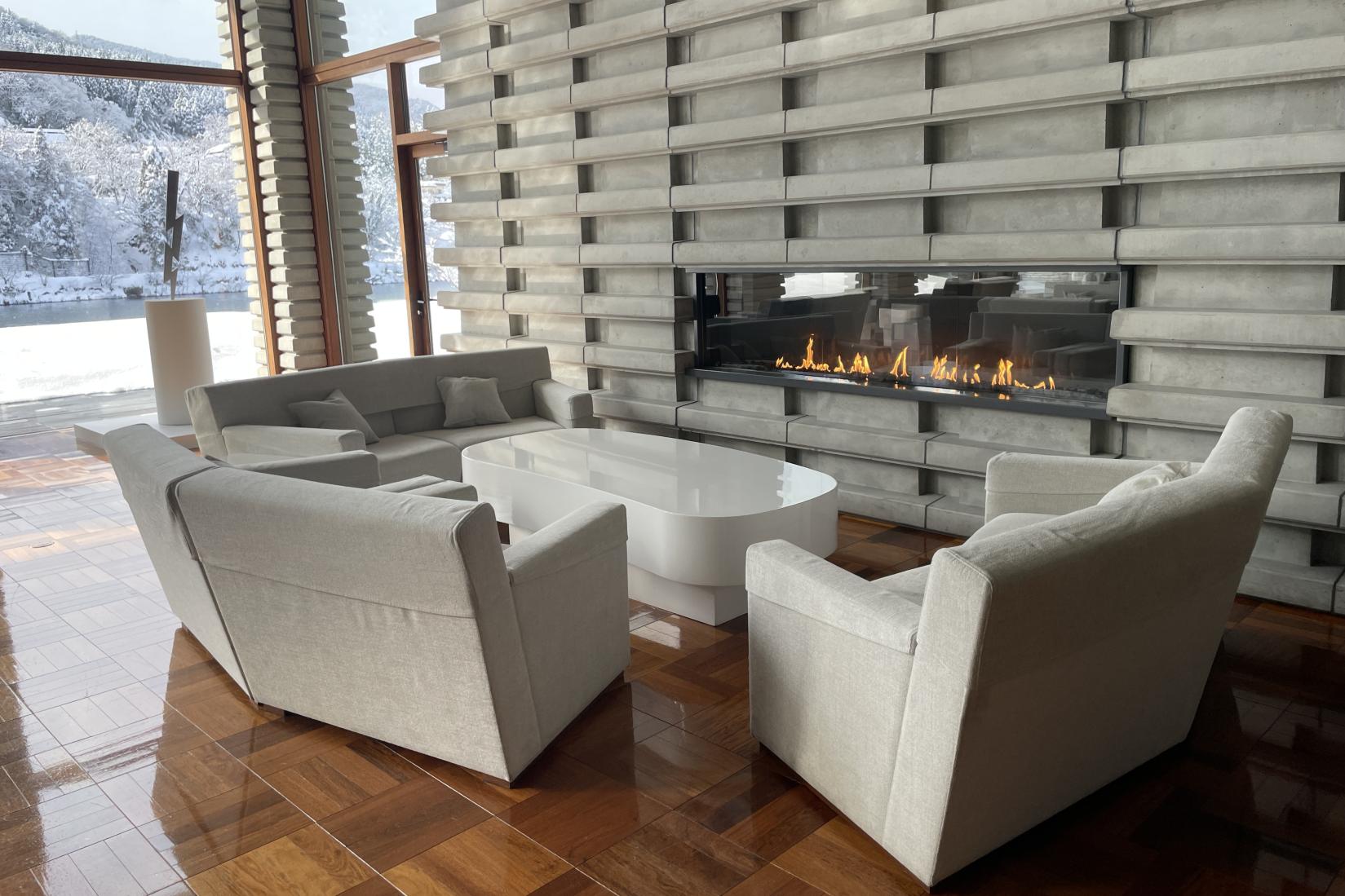 絶景の見えるロビーで、別世界にひたる-2