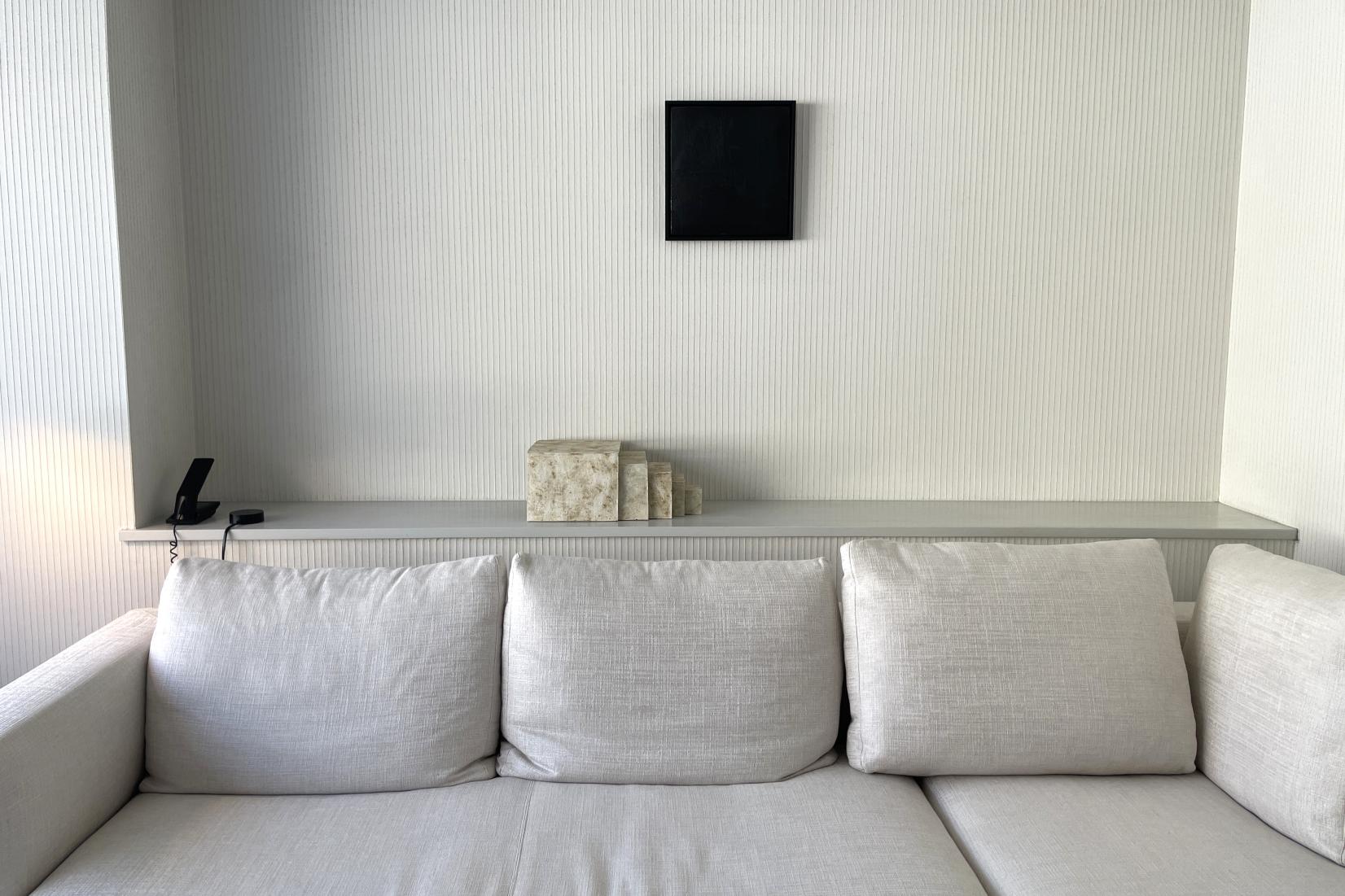 日帰り部屋に入り、館内着に着替える-1