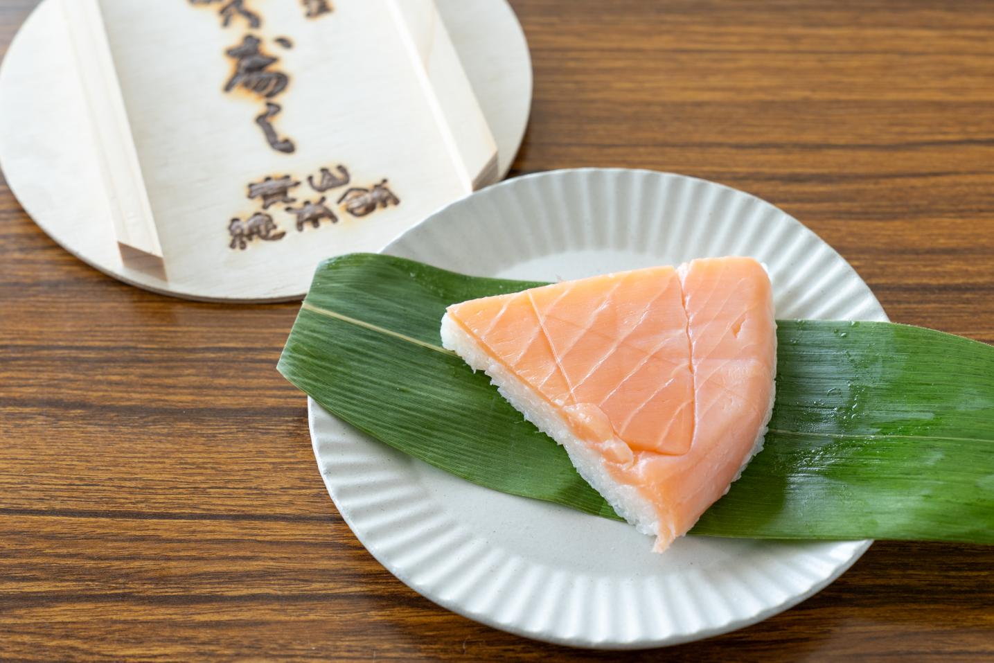 富山名物・ます寿司を食べ比べ！駅チカで買える9種類を徹底比較 | ふぉとやまライター | 【公式】富山県の観光/旅行サイト「とやま観光ナビ」