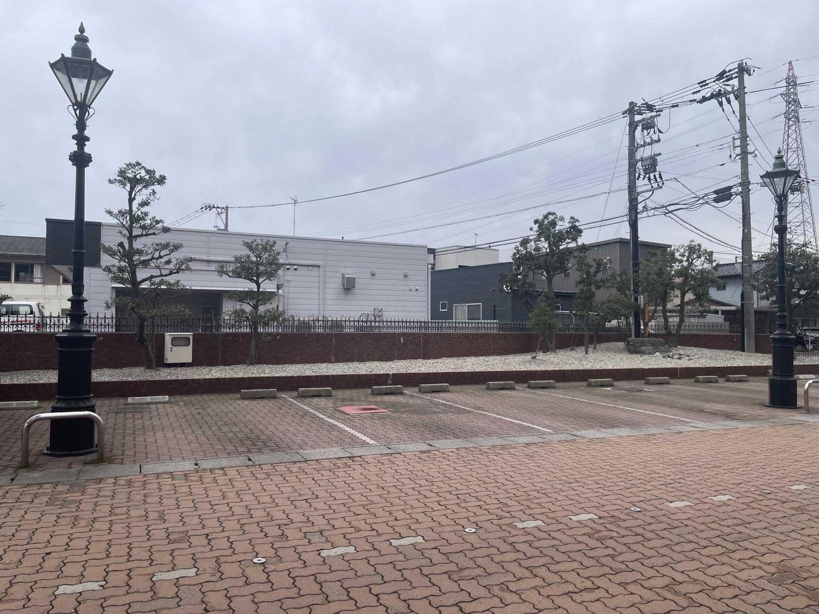 富山駅から車で5分！気軽に立ち寄れる立地-2