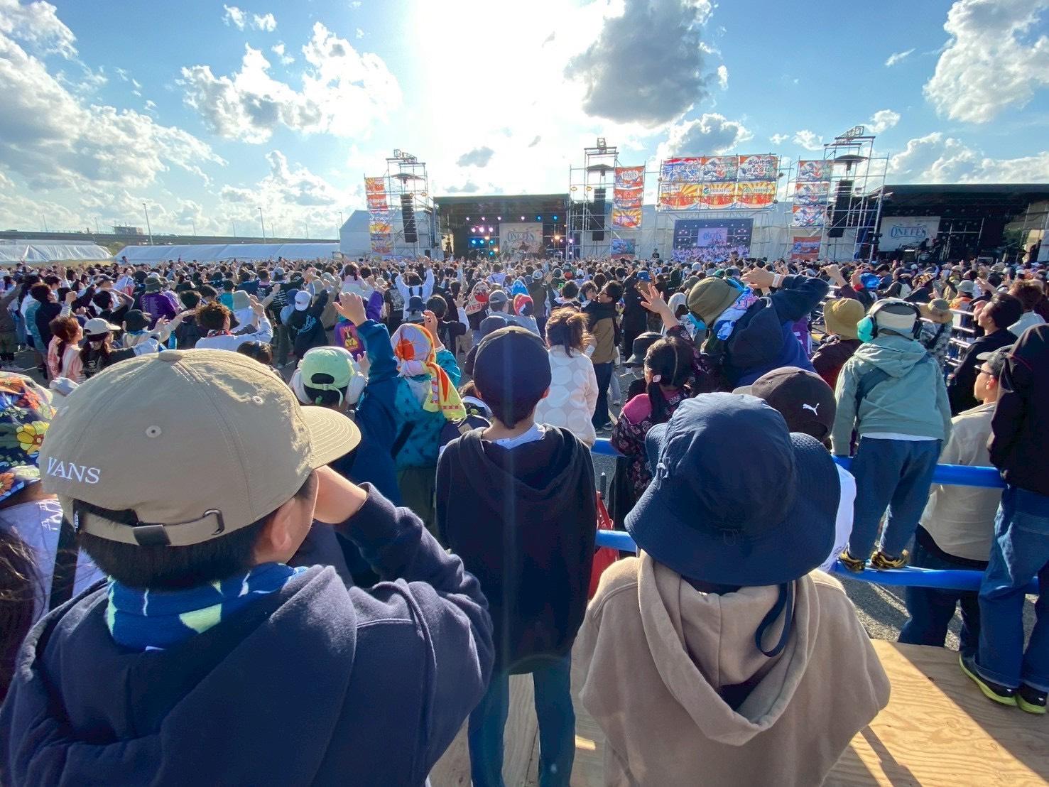 ステージ前にキッズエリア！家族で楽しめる工夫満載-0