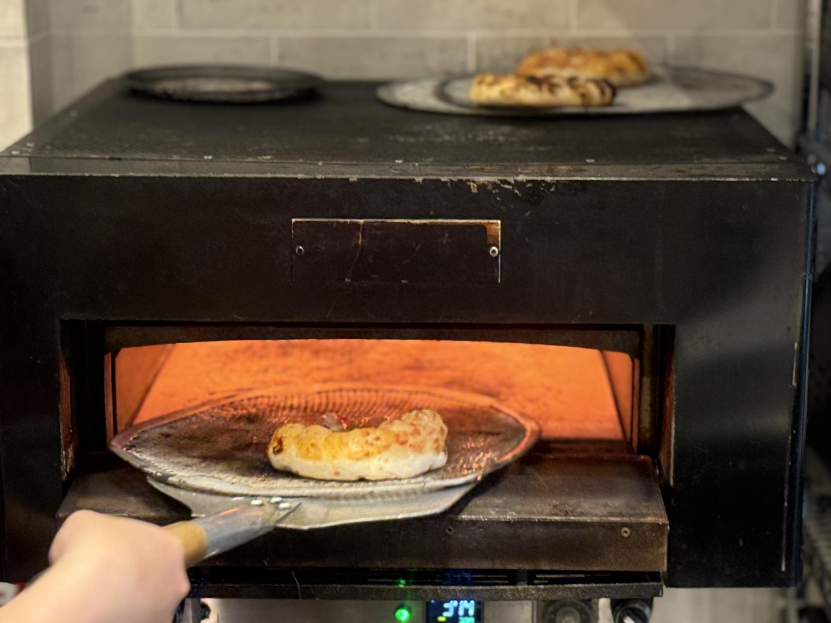 驚きの100時間発酵で、ふわふわの口溶け-1