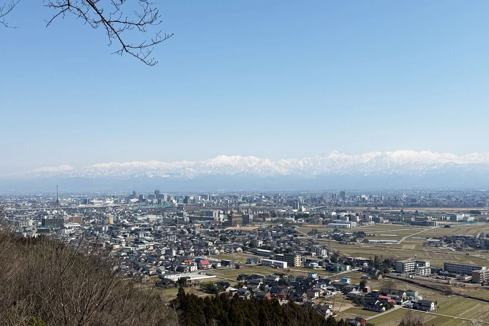 景色が最高！立山連峰と富山市街地を一望-0