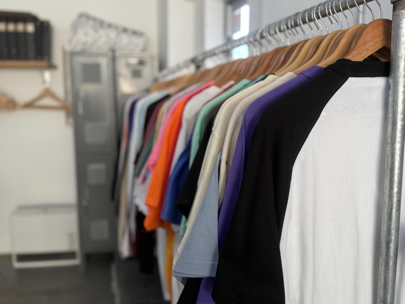 シルクスクリーンで、特別な「体験」を届けるFCTRY-1