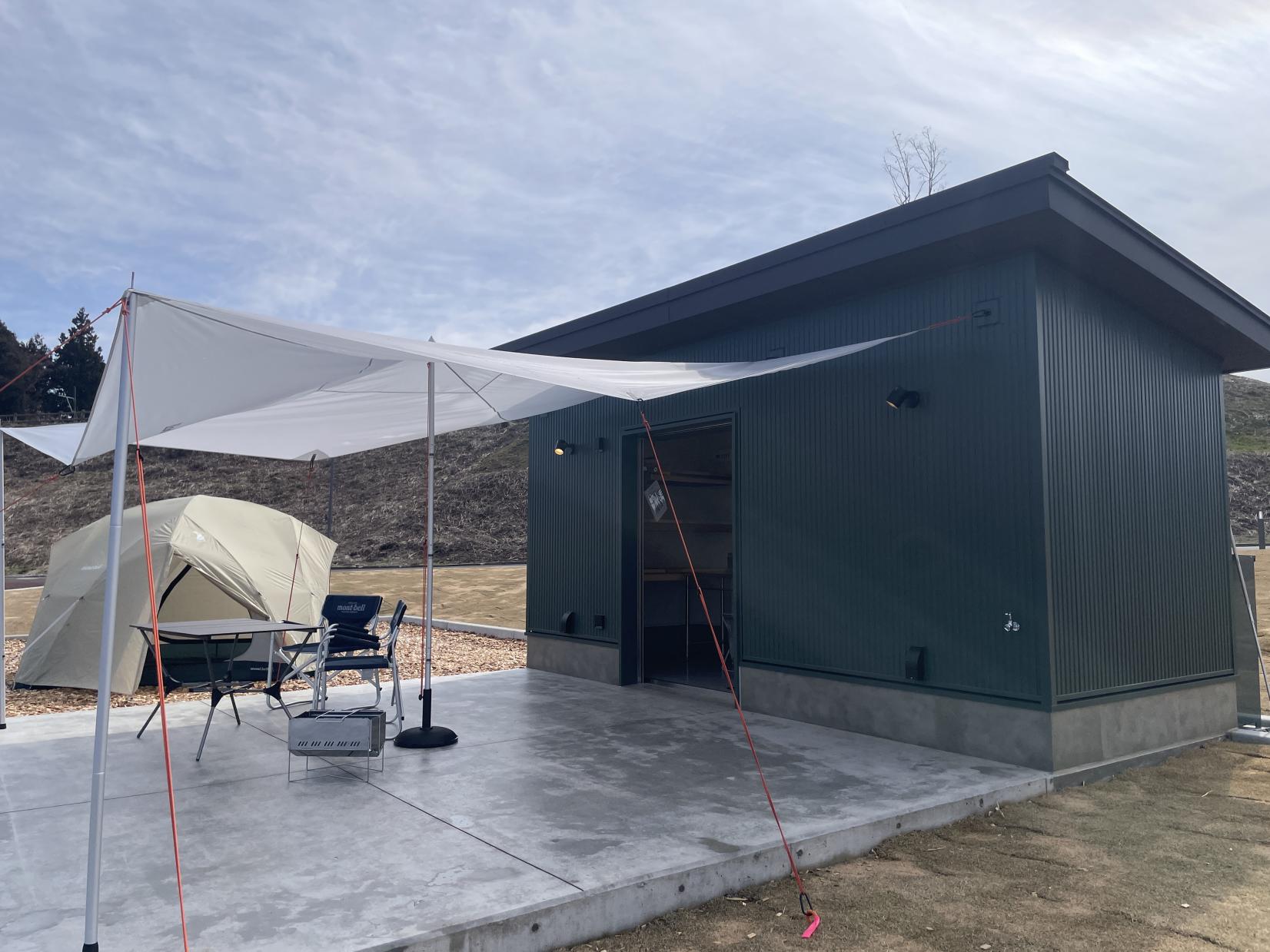 ダイニングと宿泊スペース、駐車スペースの動線もバッチリ！-0