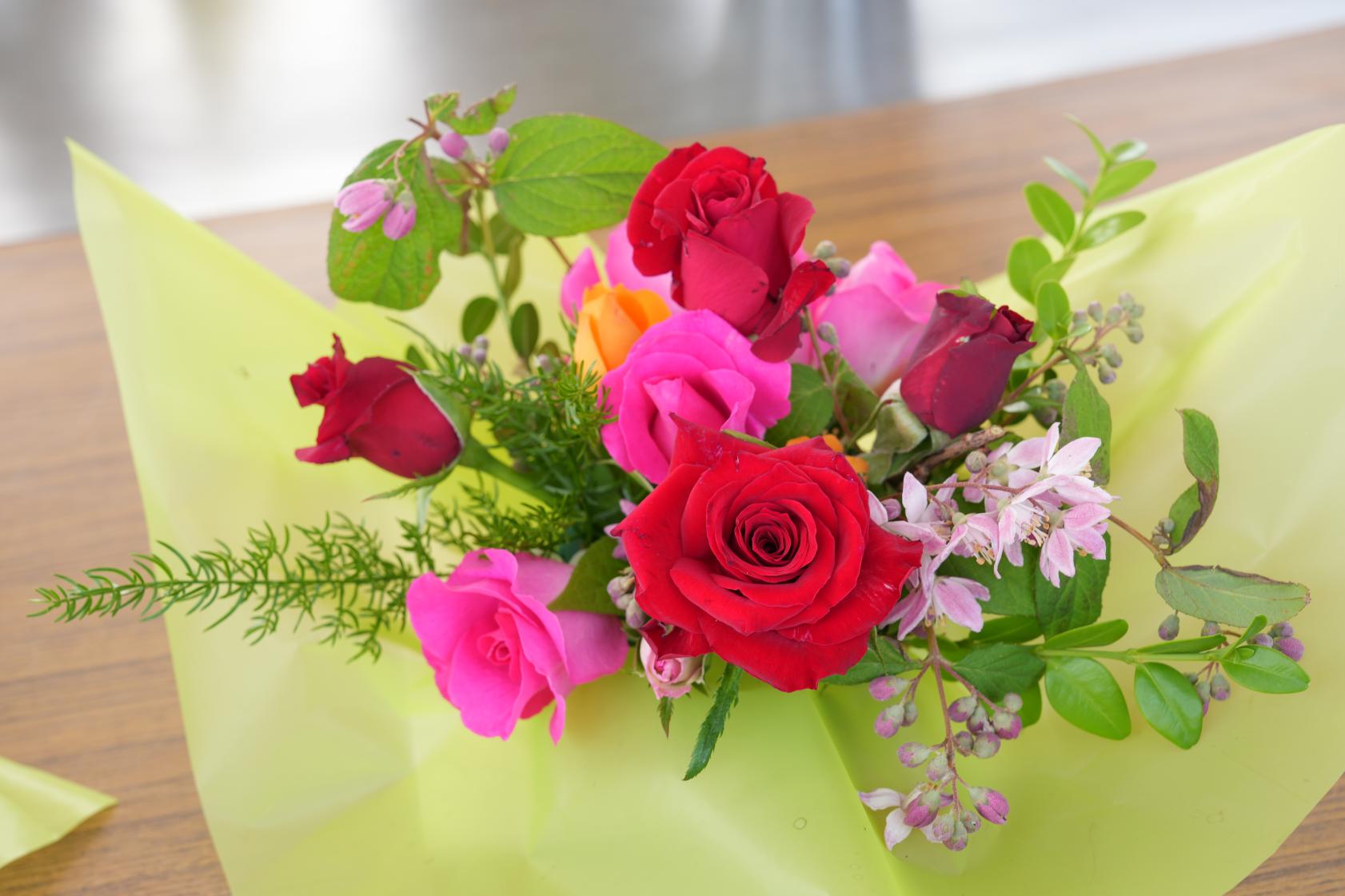 お土産に「バラ」の花も！-0
