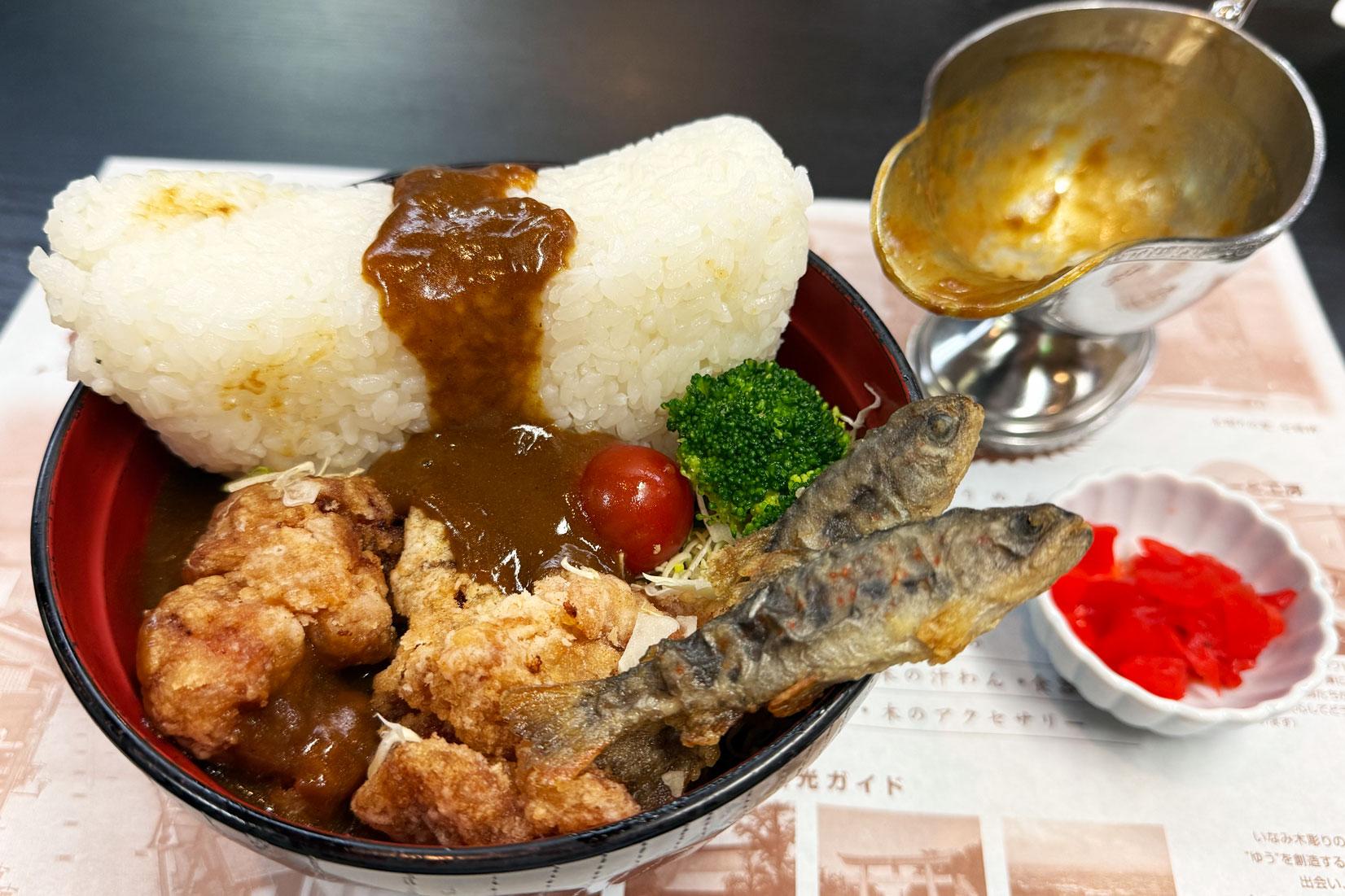 見学後は「利賀ダムカレー」を自分でつくる-0
