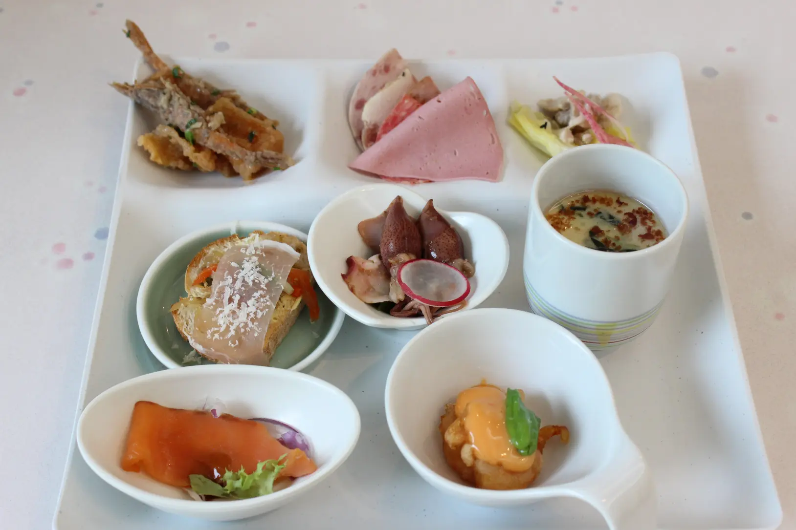 「レストラン ミラヴェール」シェフこだわりのお得なビュッフェは地元客にも大人気！（魚津市）-1