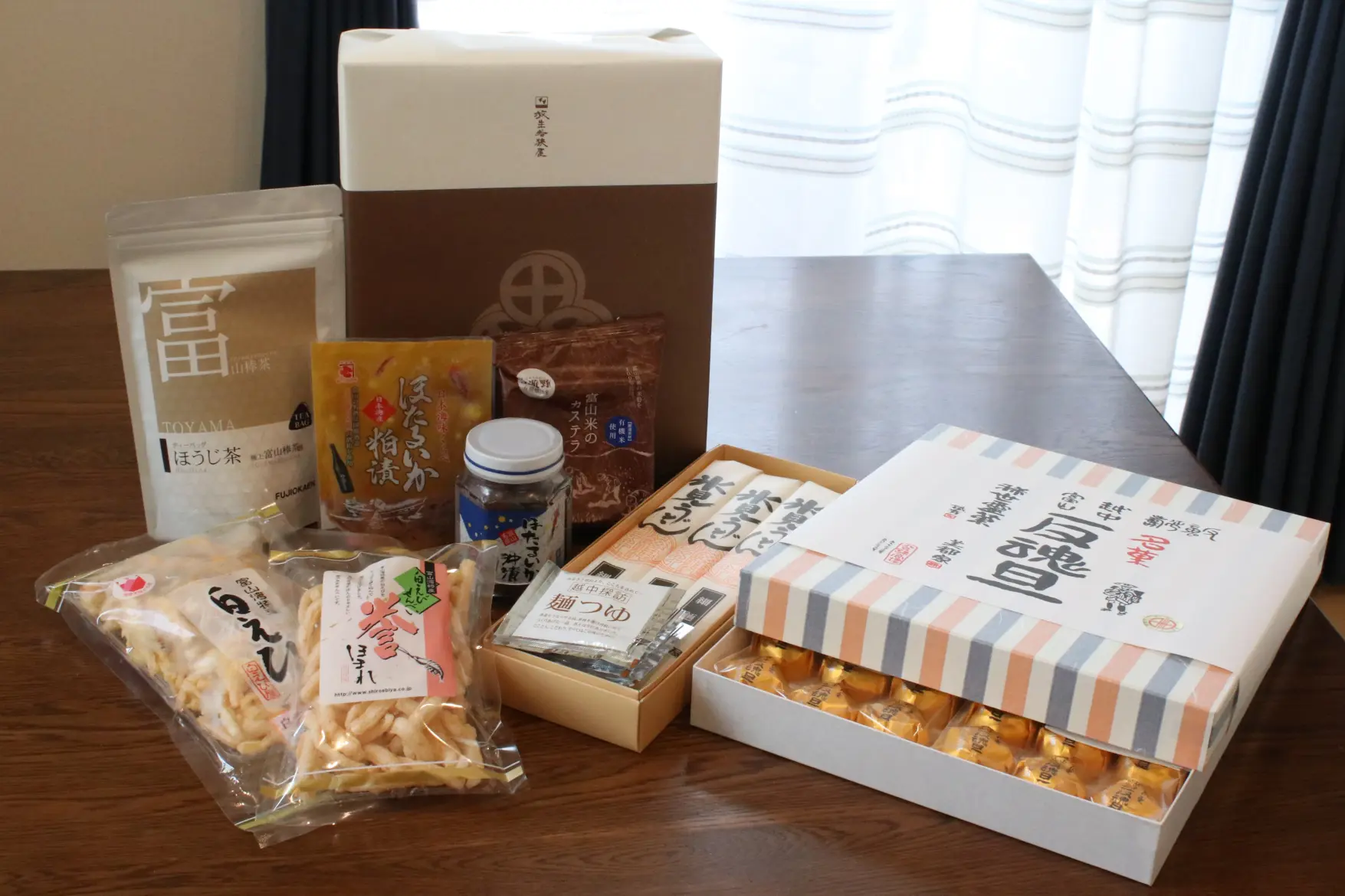 富山駅前で買える！お取り寄せ可能な人気お土産8選-1